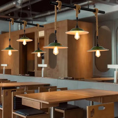 Lámpara colgante verde oscuro con cuerda de yute estilo industrial retro