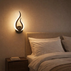 Aplique de Pared LED Moderno con Forma de Llama para Dormitorio