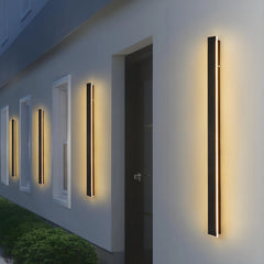Aplique exterior negro minimalista largo con sensor de movimiento IP65 para porche