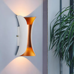 Aplique exterior bidireccional LED de metal diseño moderno para porche