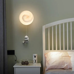 Apliques de pared dormitorio juvenil con forma de astronauta lunar