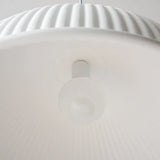 Lampara colgante pantalla blanca diseño semicircular