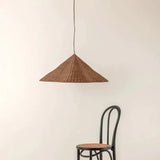 Lámpara colgante de mimbre diseño en forma de cono estilo rústico