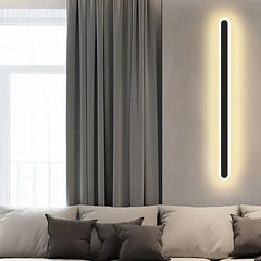 Aplique lineal LED regulable negro minimalista para salón