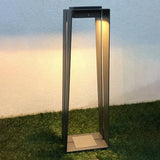 Lámpara de pie exterior solar de metal negro para terraza con diseño moderno