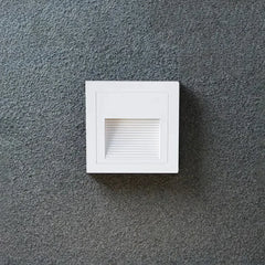 Aplique empotrable exterior moderno de metal con LED sensor de movimiento IP65 para escaleras