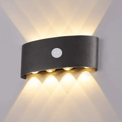 Aplique de pared exterior bidireccional con sensor de movimiento, 8 LEDs y IP65