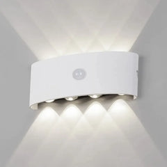 Aplique de pared exterior bidireccional con sensor de movimiento, 8 LEDs y IP65