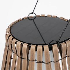 Lámpara solar de pie exterior de ratán LED estilo farol para terraza