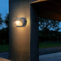 Aplique de pared exterior industrial plateado con LED IP65
