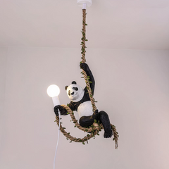 Lámpara Colgante de Panda en una Cuerda LED con Altura Regulable
