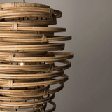 Lámpara colgante de mimbre vintage en espiral para comedor