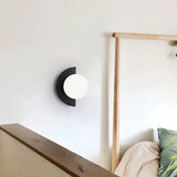 Aplique moderno de pared LED media luna en color macaron para dormitorio