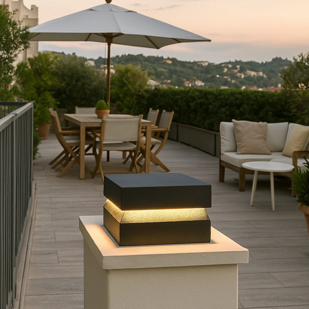 Lámpara Solar LED para Jardín con Diseño de Bloque Moderno