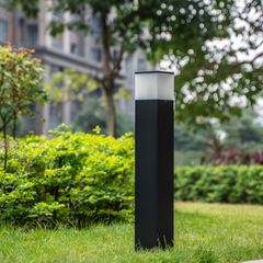 Baliza de jardín moderna de metal negra IP65 diseño rectangular