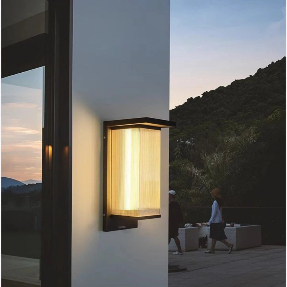 Aplique Solar de Pared Exterior de Acero Inoxidable y Diseño Minimalista