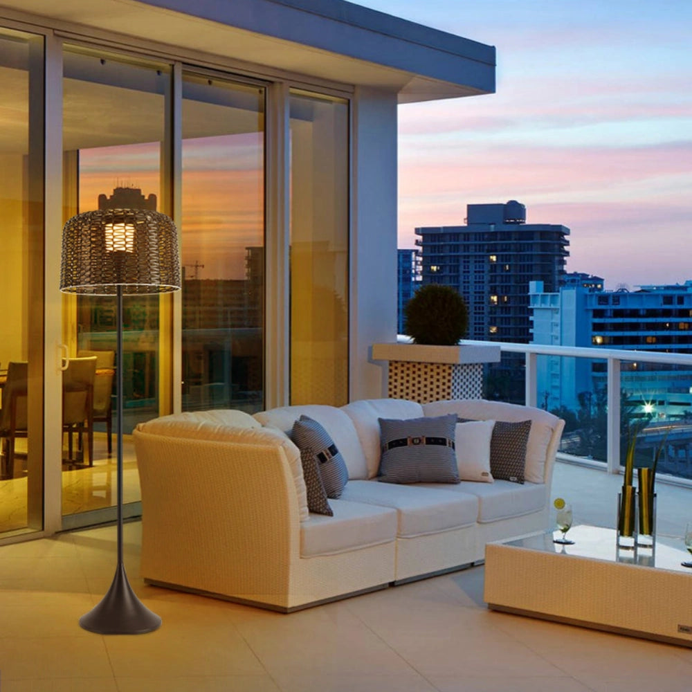 Lámpara de Pie Exterior Solar de Ratán Tejido a Mano Sencilla