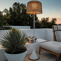Lámpara de Pie Exterior Solar de Ratán Tejido a Mano Sencilla