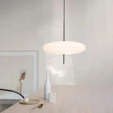 Lámpara colgante moderna ovalada LED regulable en altura para comedor