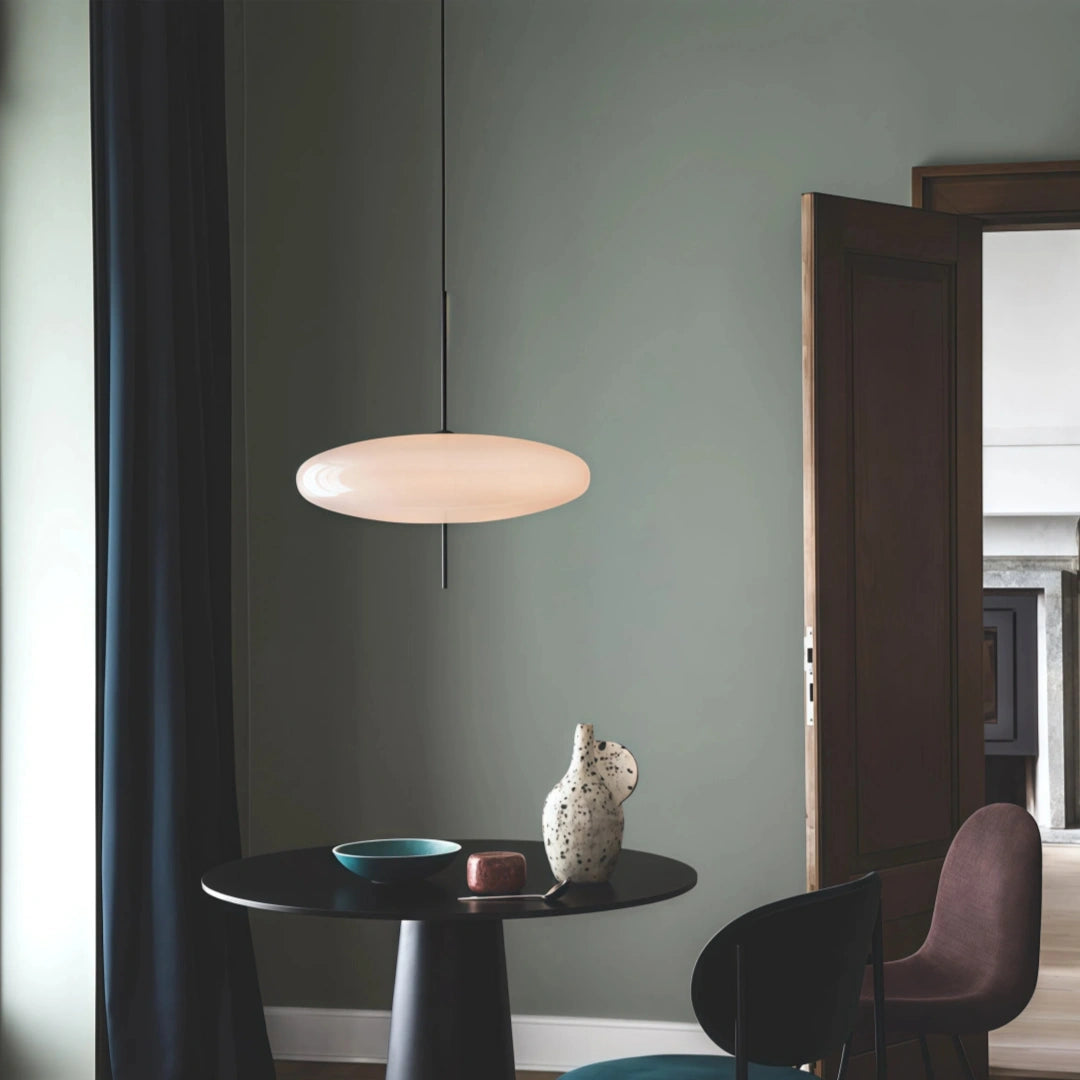 Lámpara colgante moderna ovalada LED regulable en altura para comedor