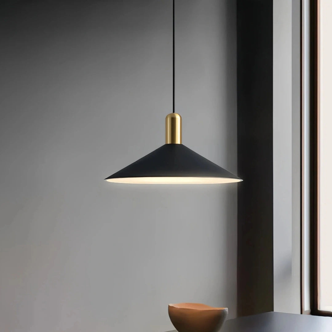 Lámpara colgante cónica LED regulable minimalista para comedor