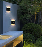Aplique de pared exterior bidireccional con sensor de movimiento, 8 LEDs y IP65