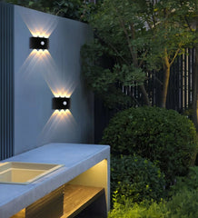 Aplique de pared exterior bidireccional con sensor de movimiento, 8 LEDs y IP65