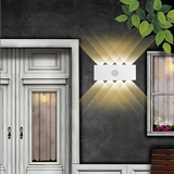 Aplique de pared exterior bidireccional con sensor de movimiento, 8 LEDs y IP65