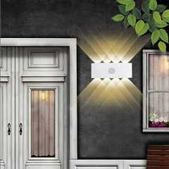 Aplique de pared exterior bidireccional con sensor de movimiento, 8 LEDs y IP65