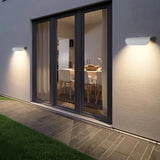Aplique de exterior moderno LED IP65 de aluminio con diseño curvo para porche