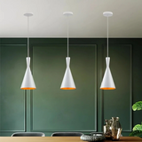 Lámpara colgante cónica moderna LED de metal para comedor