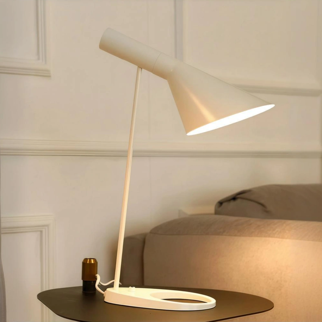Lámpara de mesa de lectura LED orientable nórdica para zona de estudio