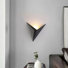 Aplique de pared moderno con diseño geométrico triangular LED para salón
