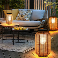 Lámpara de pie solar para exterior LED IP65 tipo farol de ratán para terraza