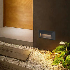 Baliza LED exterior IP65 de metal rectangular moderna para escalera