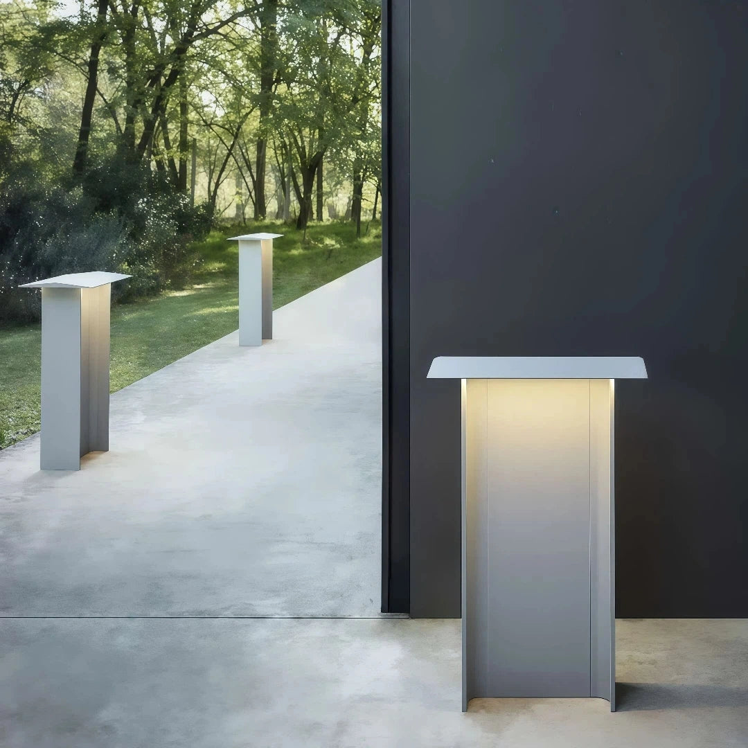 Baliza exterior de jardín LED IP65 de metal y diseño moderno
