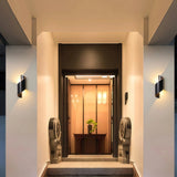 Aplique de pared exterior bidireccional LED moderno IP65 de aluminio en espiral