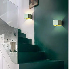 Aplique de pared cubo LED moderno bidireccional en varios colores para salón