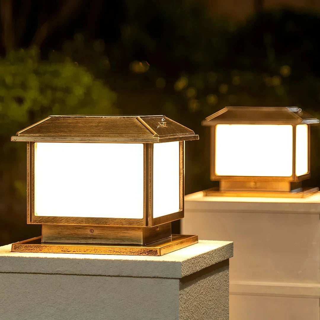 Lámpara solar LED sobremuro exterior vintage IP65 para pilar