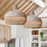Lámpara colgante de ratán hecha a mano con forma de campana para el comedor