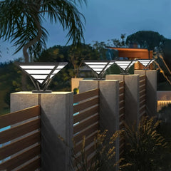 Sobremuro solar exterior LED IP65 de diseño geométrico para jardín