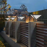 Sobremuro solar exterior LED IP65 de diseño geométrico para jardín
