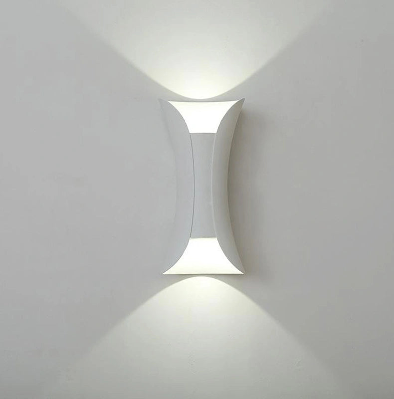 Aplique LED Exterior Bidireccional Moderno Curvo Impermeable Anticorrosión