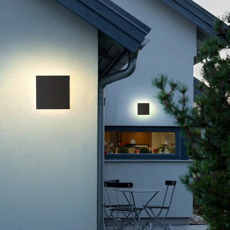 Aplique cuadrado exterior minimalista LED IP65 para porche