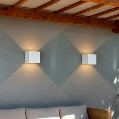 Aplique exterior con sensor de movimiento LED cubo IP65 10W o 15W