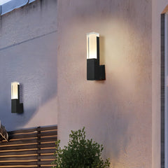 Aplique de pared exterior moderno negro LED con sensor de movimiento IP65