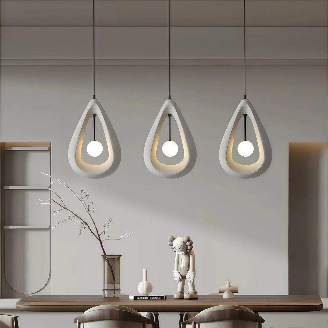 Lámpara colgante Japandi de resina con diseño de gota y luz suave para comedor