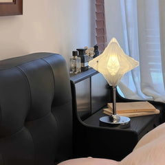 Lámpara de mesa decorativa moderna de vidrio estrella para dormitorio blanca