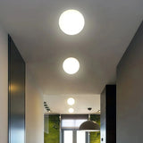 Plafón de techo para pasillo LED moderno con esfera de vidrio blanco