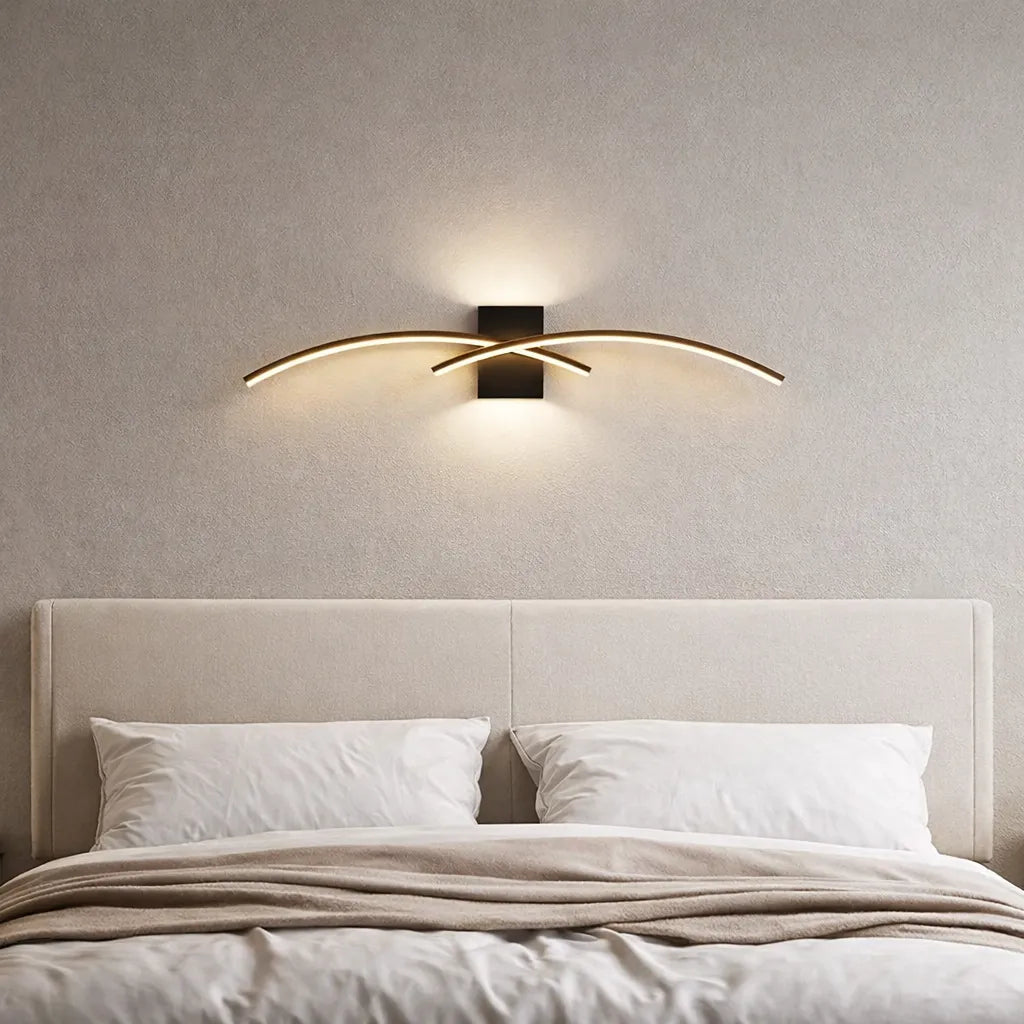 Aplique de Pared Moderno de Arco LED en Metal para Dormitorio